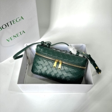 Bottega Veneta Cosmetic Bags